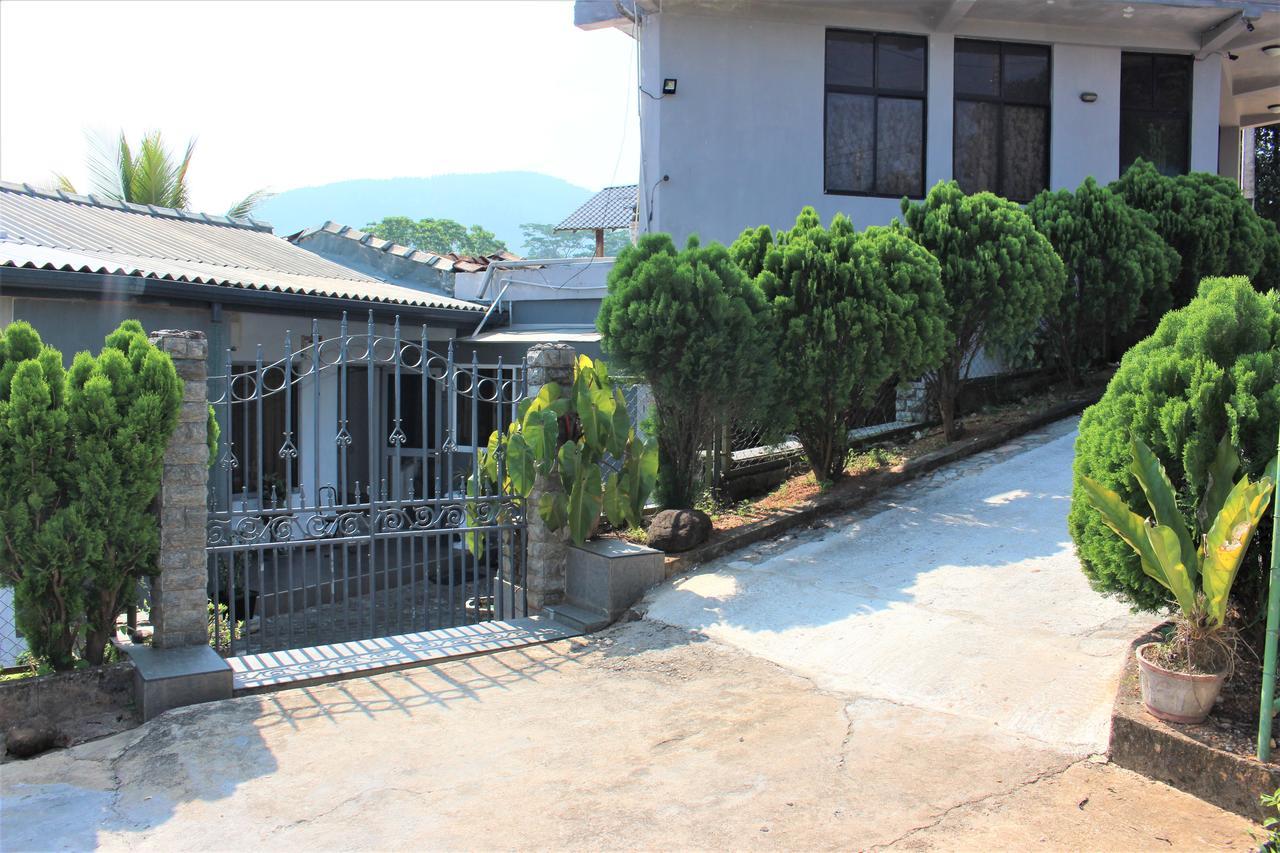 E-Stay Hanthana Kandy Bagian luar foto