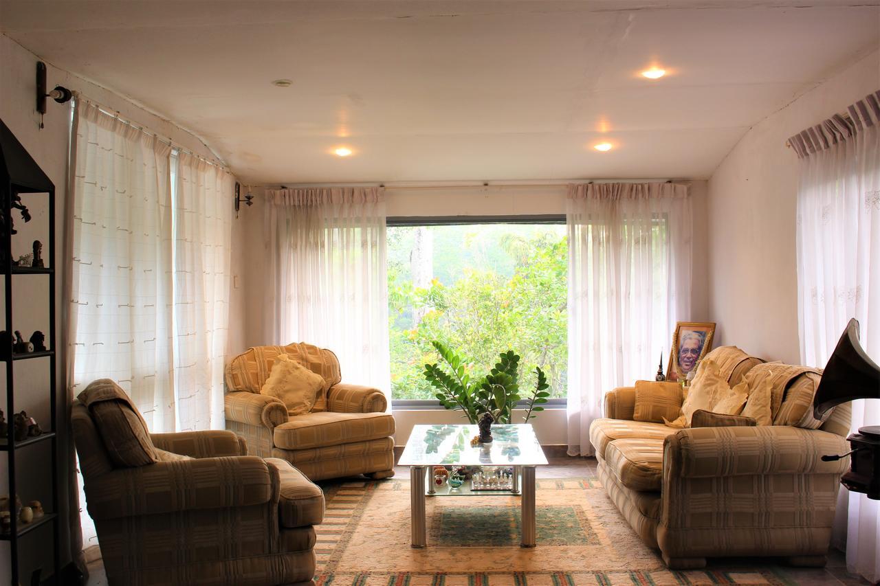 E-Stay Hanthana Kandy Bagian luar foto