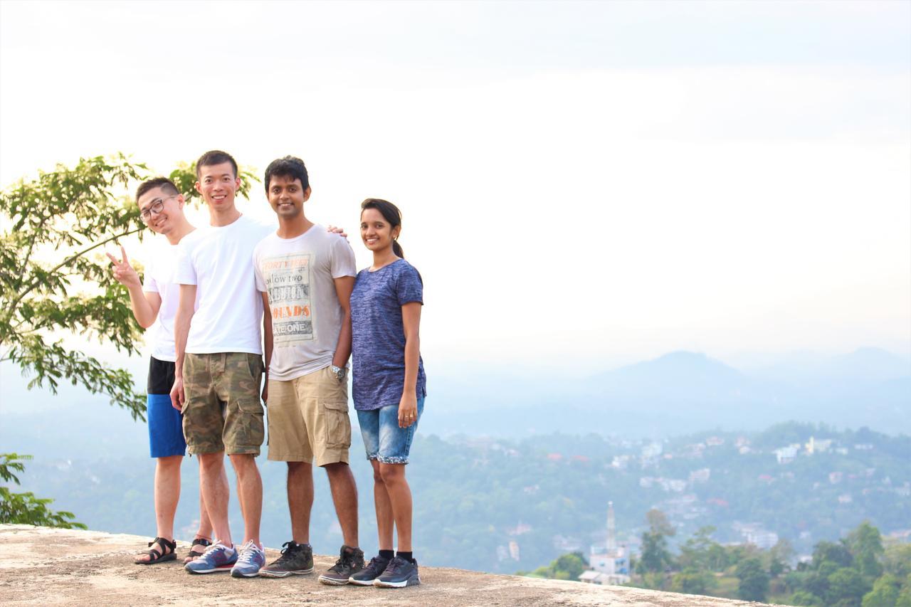 E-Stay Hanthana Kandy Bagian luar foto