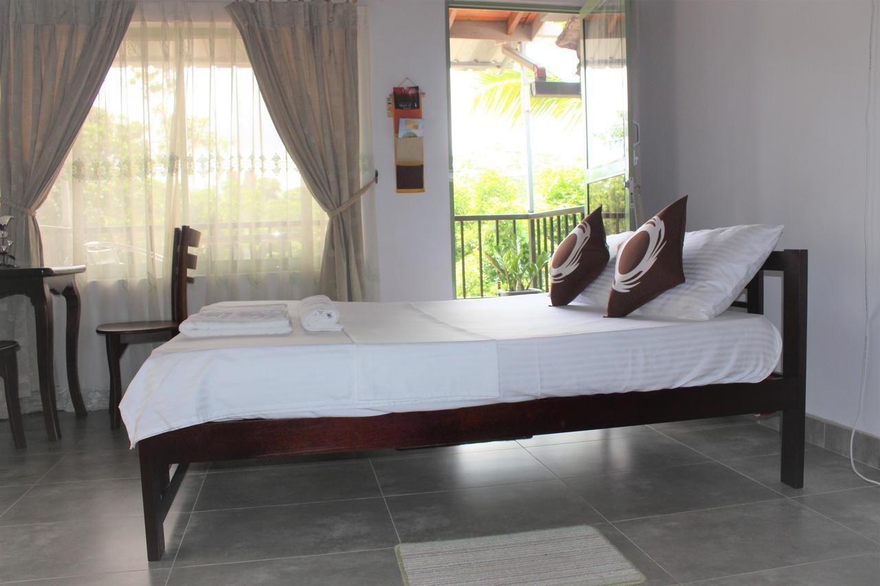 E-Stay Hanthana Kandy Bagian luar foto