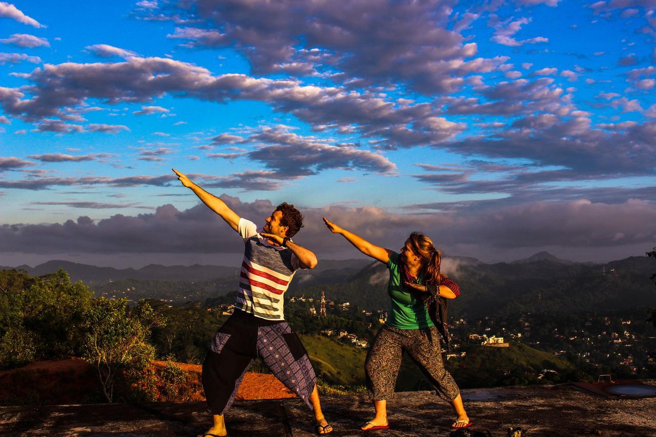E-Stay Hanthana Kandy Bagian luar foto
